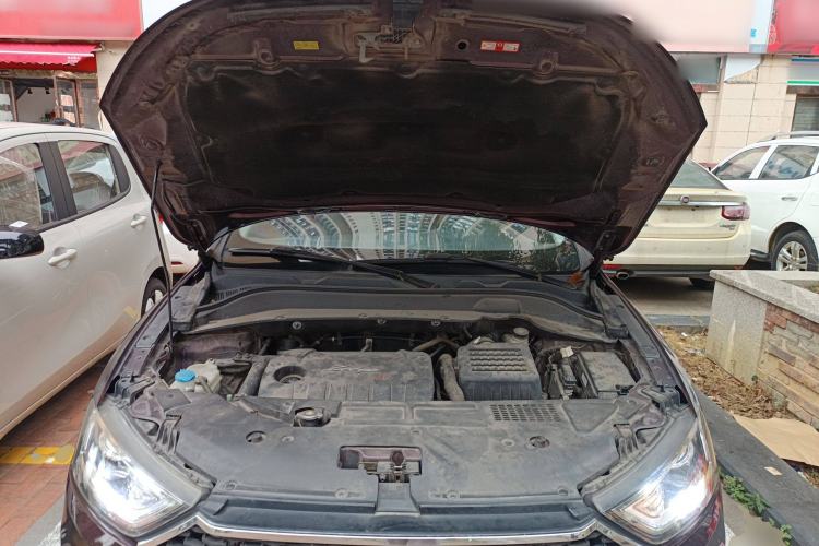 Used Zotye SR7 2016 1.5T Manual Cube Road Edition China V Standard Engine Bay