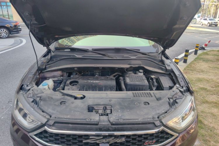 Used Zotye SR7 2016 1.5T Manual Cube Heart Edition China IV Standard Engine Bay