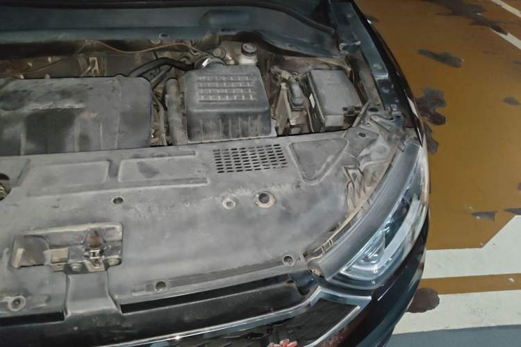 Used Zotye SR7 2016 1.5T CVT Cube Heart Edition China V Standard Engine Bay Left