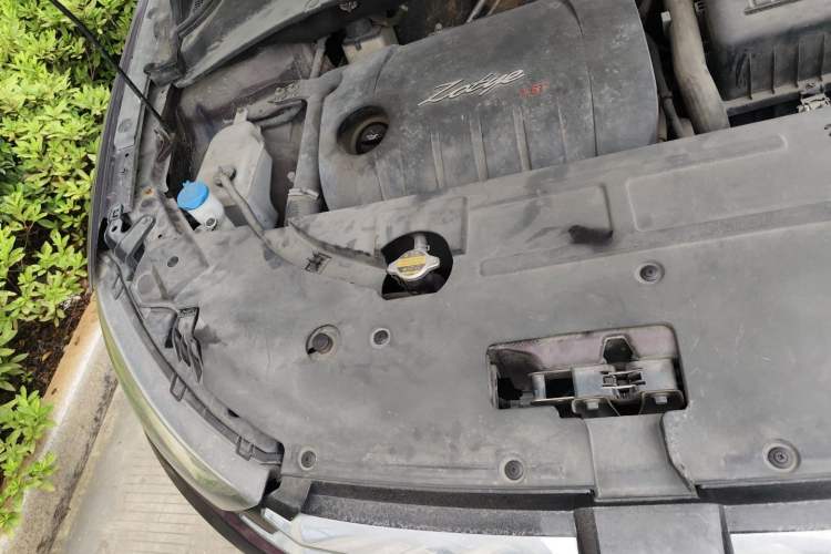Used Zotye SR7 2016 1.5T CVT Cube Heart Edition China V Standard Engine Bay Right