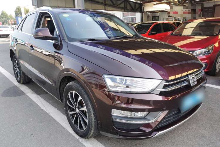 Used Zotye SR7 2016 1.5T CVT Cube Heart Edition China V Standard Front Right 45 Deg