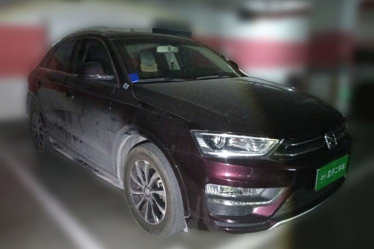 Used Zotye SR7 2016 1.5T CVT Cube Heart Edition China IV Standard Front Right 45 Deg
