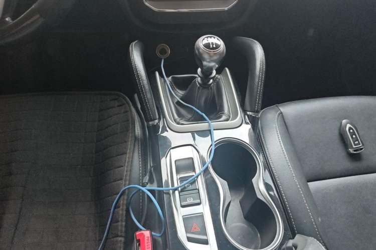Used Zotye SR7 2016 1.5T Manual Cube Road Edition China V Standard Gear Lever