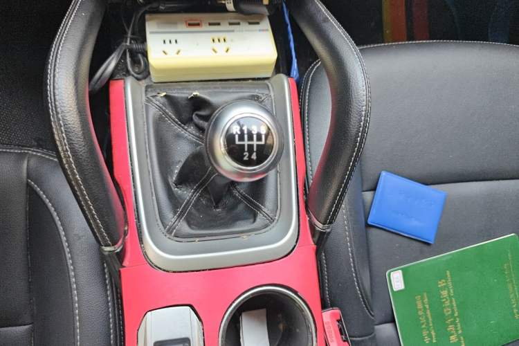 Used Zotye SR7 2016 1.5T Manual Cube Road Edition China V Standard Gear Lever