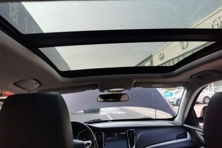 Used Zotye SR7 2016 1.5T CVT Cube Heart Edition China V Standard Headliner
