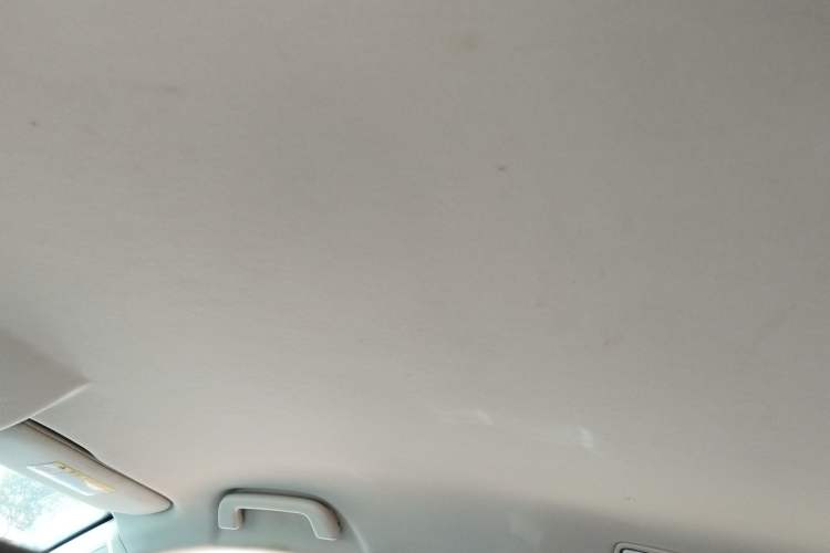 Used Zotye SR7 2016 1.5T Manual Cube Road Edition China V Standard Headliner