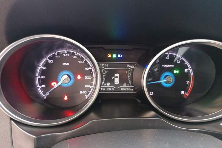 Used Zotye SR7 2016 1.5T Manual Cube Road Edition China V Standard Instrument Cluster