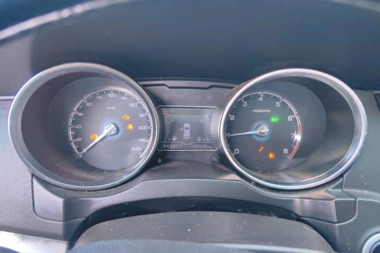 Used Zotye SR7 2016 1.5T Manual Cube Heart Edition China IV Standard Instrument Cluster