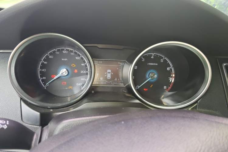 Used Zotye SR7 2016 1.5T Manual Cube Road Edition China V Standard Instrument Cluster