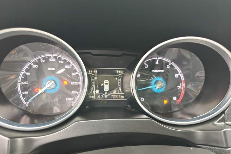 Used Zotye SR7 2016 1.5T CVT Cube Heart Edition China V Standard Instrument Cluster
