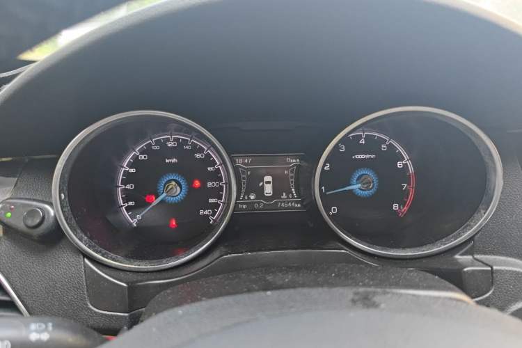 Used Zotye SR7 2016 1.5T Manual Cube Road Edition China V Standard Instrument Cluster