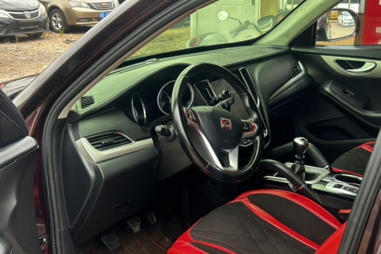 Used Zotye SR7 2016 1.5T Manual Cube Heart Edition China V Standard Interior 1