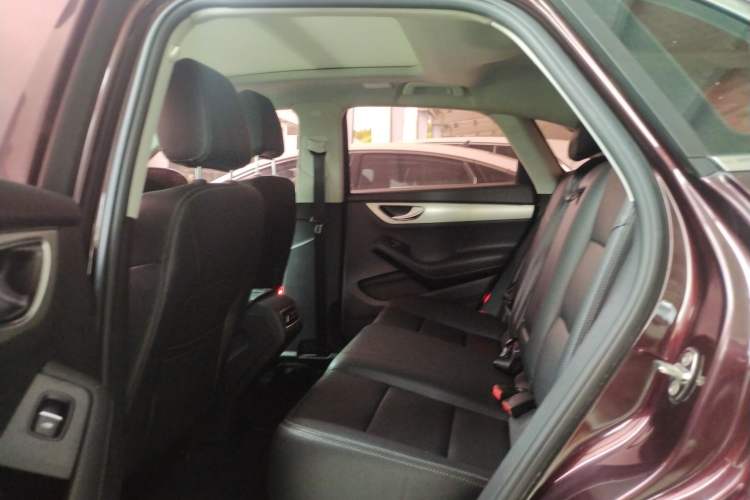 Used Zotye SR7 2016 1.5T Manual Cube Dream Edition China V Standard Interior 1