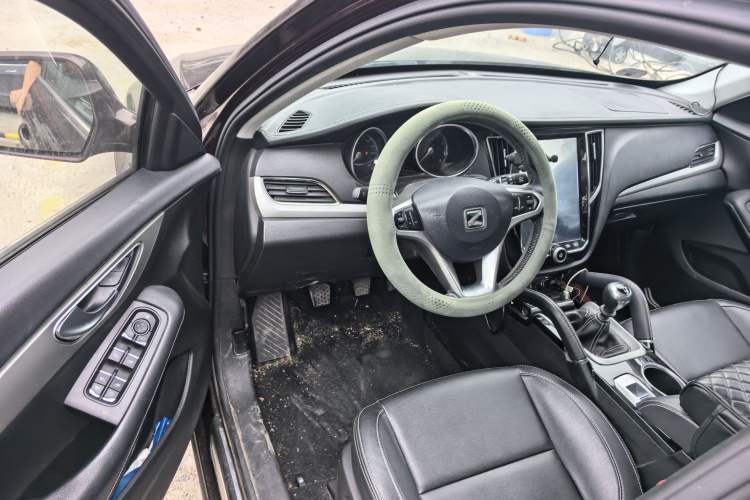 Used Zotye SR7 2016 1.5T Manual Cube Heart Edition China V Standard Interior 2