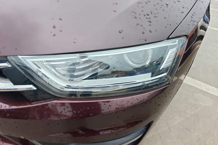 Used Zotye SR7 2016 1.5T CVT Cube Heart Edition China V Standard Left Front Headlight