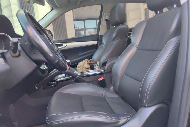 Used Zotye SR7 2016 1.5T Manual Cube Heart Edition China IV Standard Left Front Seat