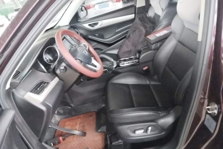 Used Zotye SR7 2016 1.5T CVT Cube Heart Edition China V Standard Left Front Seat