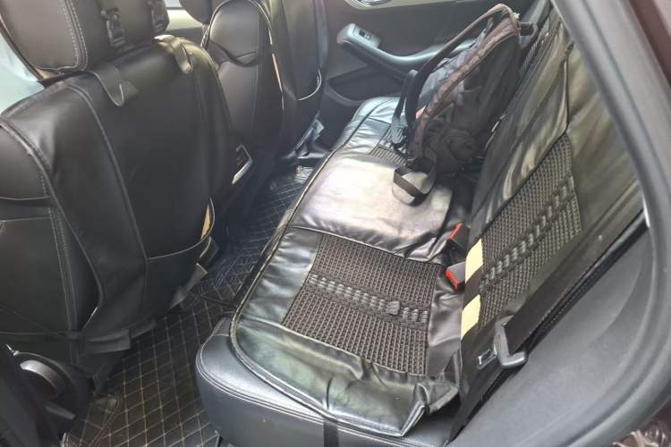 Used Zotye SR7 2016 1.5T Manual Cube Road Edition China V Standard Left Rear Seat