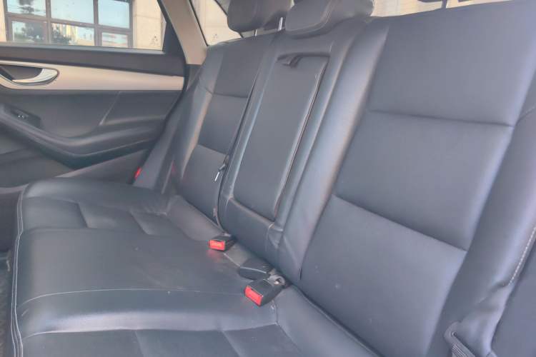 Used Zotye SR7 2016 1.5T Manual Cube Heart Edition China IV Standard Left Rear Seat
