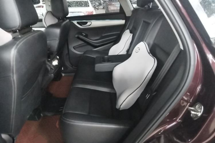 Used Zotye SR7 2016 1.5T CVT Cube Heart Edition China V Standard Left Rear Seat