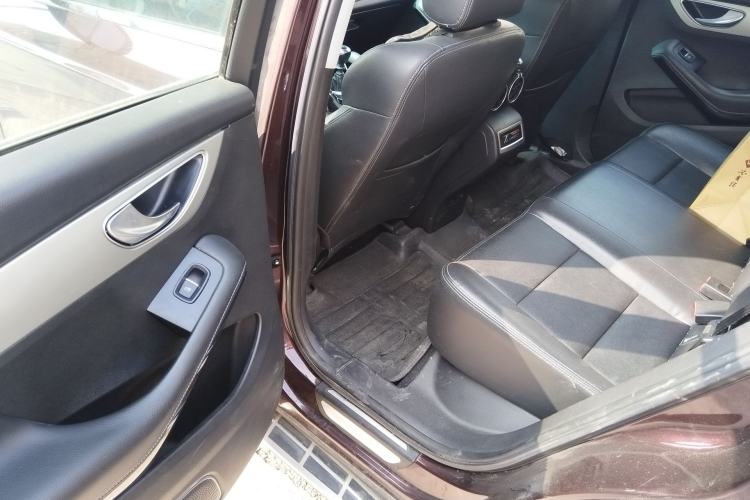 Used Zotye SR7 2016 1.5T Manual Cube Road Edition China V Standard Left Rear Seat