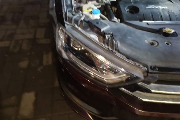 Used Zotye SR7 2016 1.5T Manual Cube Road Edition China V Standard Right Front Headlight