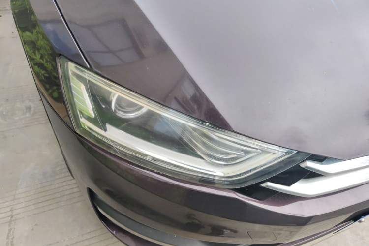 Used Zotye SR7 2016 1.5T CVT Cube Heart Edition China V Standard Right Front Headlight
