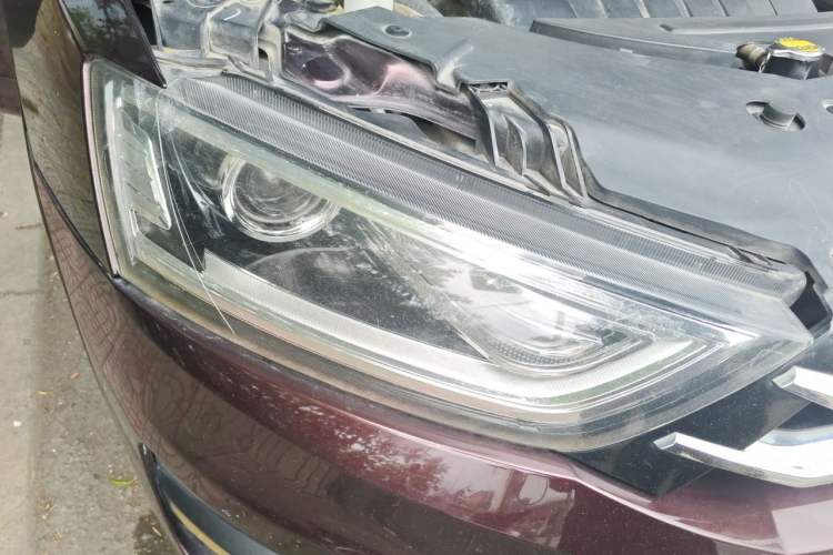 Used Zotye SR7 2016 1.5T Manual Cube Road Edition China V Standard Right Front Headlight