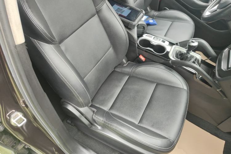 Used Zotye SR7 2016 1.5T Manual Cube Road Edition China V Standard Right Front Seat