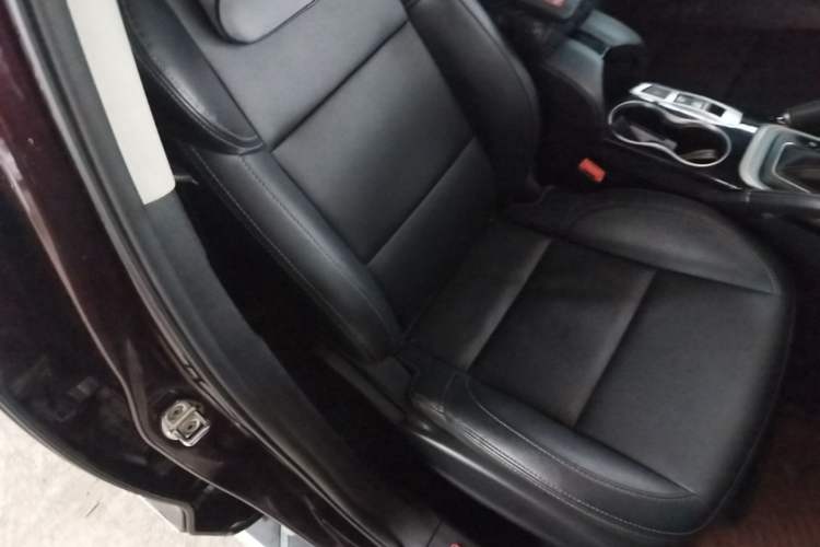 Used Zotye SR7 2016 1.5T CVT Cube Heart Edition China V Standard Right Front Seat