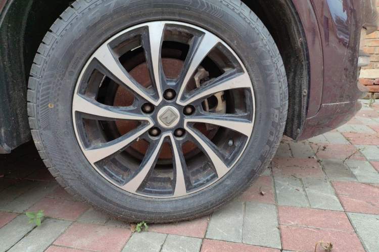 Used Zotye SR7 2016 1.5T CVT Cube Road Edition China V Standard Right Front Wheel Hub