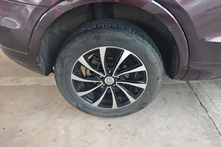 Used Zotye SR7 2016 1.5T Manual Cube Road Edition China V Standard Right Rear Wheel Hub