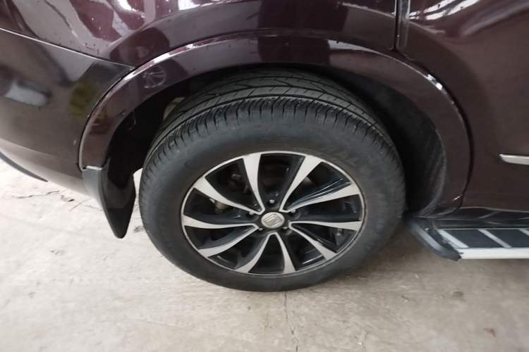 Used Zotye SR7 2016 1.5T CVT Cube Heart Edition China V Standard Right Rear Wheel Hub
