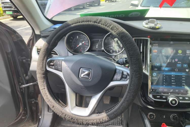 Used Zotye SR7 2016 1.5T Manual Cube Heart Edition China IV Standard Steering Wheel