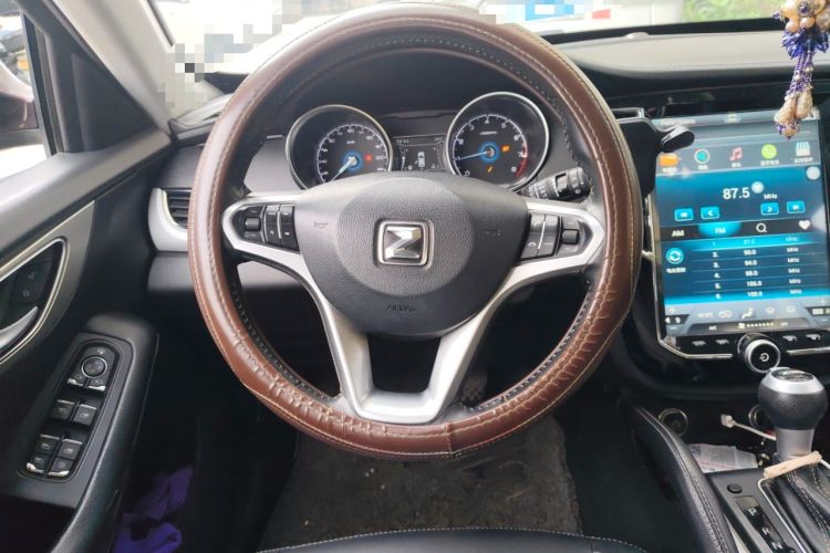 Used Zotye SR7 2016 1.5T CVT Cube Heart Edition China V Standard Steering Wheel