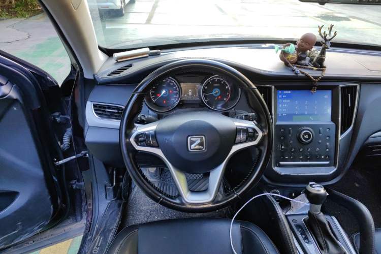 Used Zotye SR7 2016 1.5T CVT Cube Road Edition China V Standard Steering Wheel