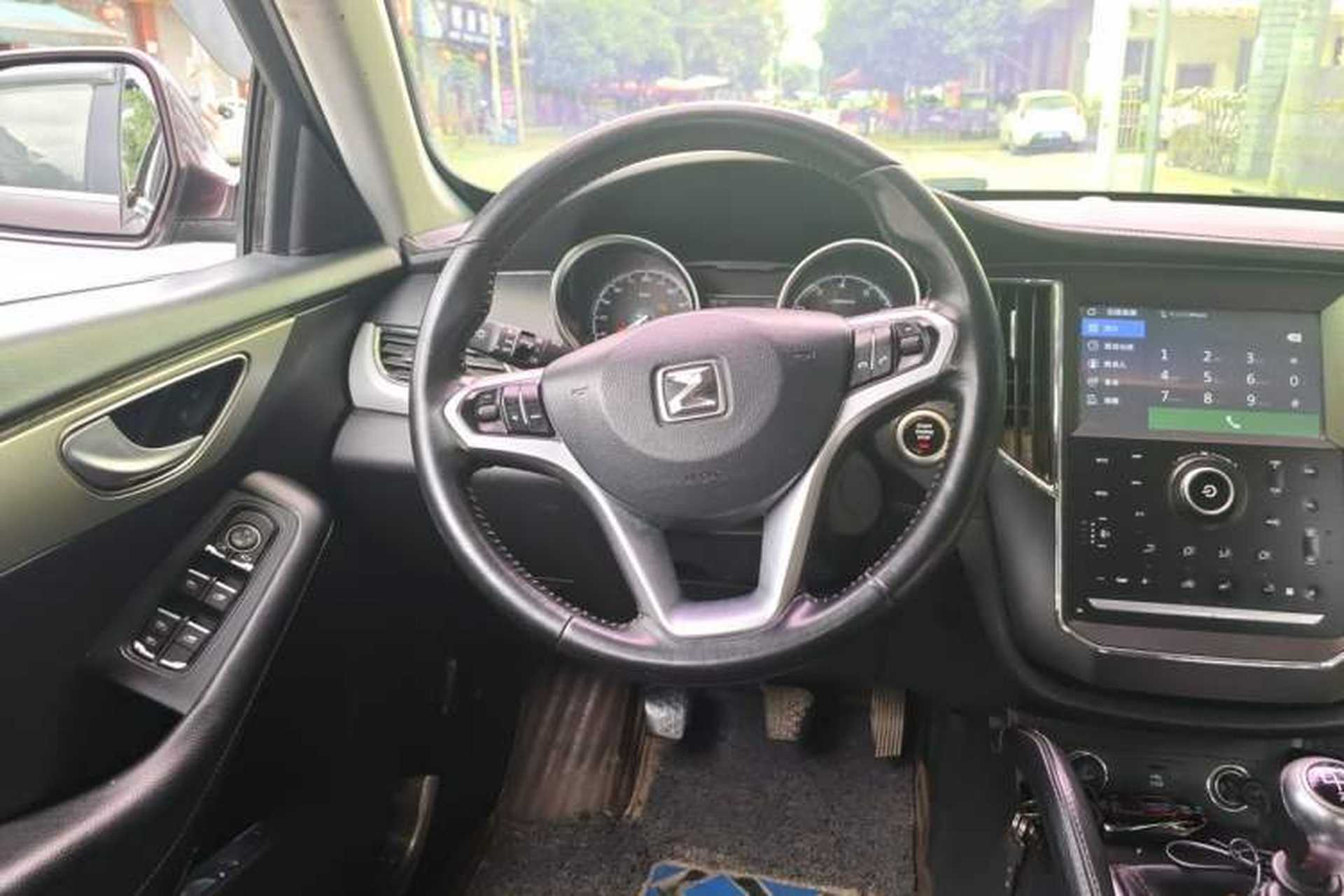 Used Zotye SR7 2016 1.5T Manual Cube Road Edition China V Standard Steering Wheel