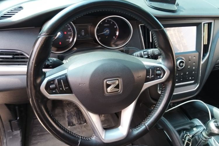 Used Zotye SR7 2016 1.5T Manual Cube Road Edition China V Standard Steering Wheel