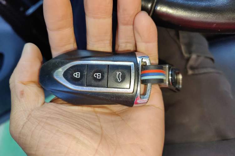 Used Zotye SR7 2016 1.5T CVT Cube Road Edition China V Standard Vehicle Key