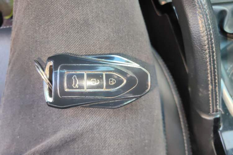 Used Zotye SR7 2016 1.5T Manual Cube Heart Edition China IV Standard Vehicle Key