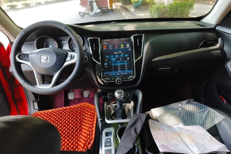 Used Zotye SR7 2016 1.5T Manual Cube Heart Edition China IV Standard Center Console