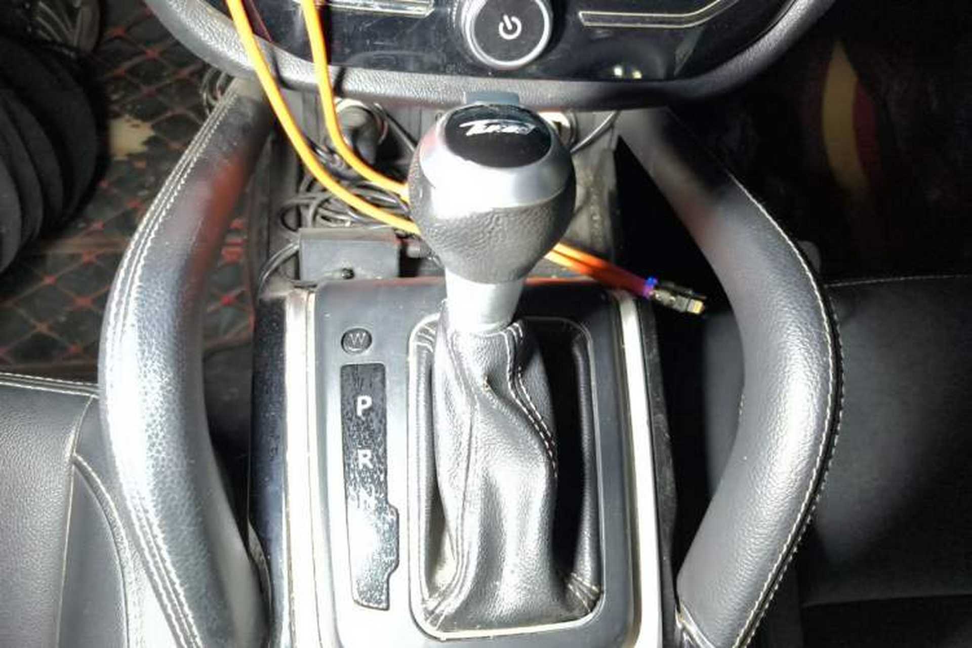 Used Zotye SR7 2016 1.5T CVT Cube Heart Edition China IV Standard Gear Lever