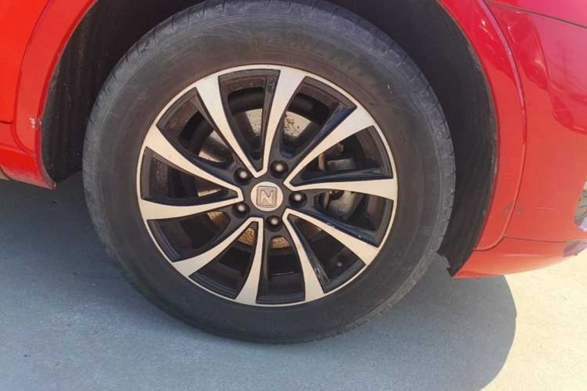Used Zotye SR7 2016 1.5T Manual Cube Heart Edition China IV Standard Right Front Wheel Hub