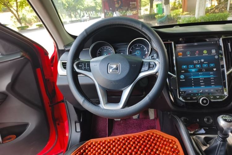 Used Zotye SR7 2016 1.5T Manual Cube Heart Edition China IV Standard Steering Wheel