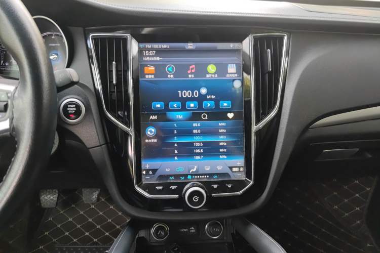 Used Zotye SR7 2016 1.5T Manual Cube Heart Edition China V Standard Audio And AC Panel