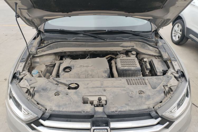 Used Zotye SR7 2016 1.5T Manual Cube Heart Edition China V Standard Engine Bay