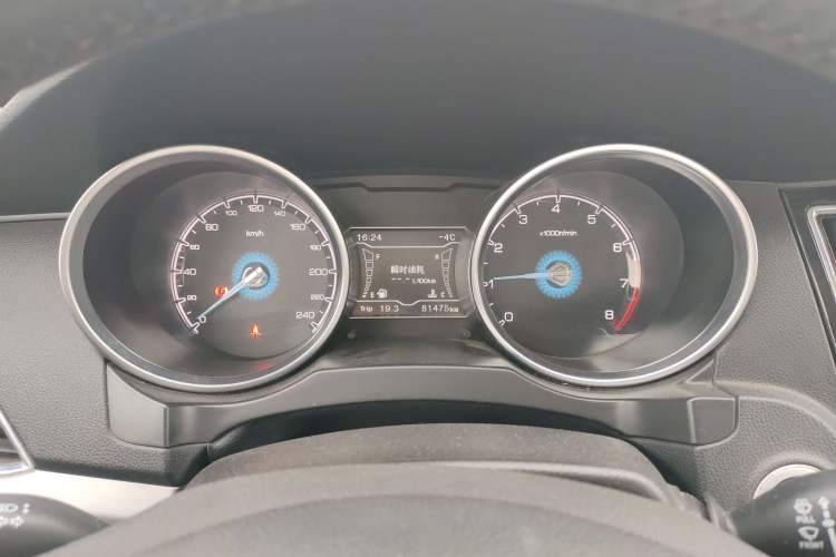 Used Zotye SR7 2016 1.5T Manual Cube Heart Edition China V Standard Instrument Cluster
