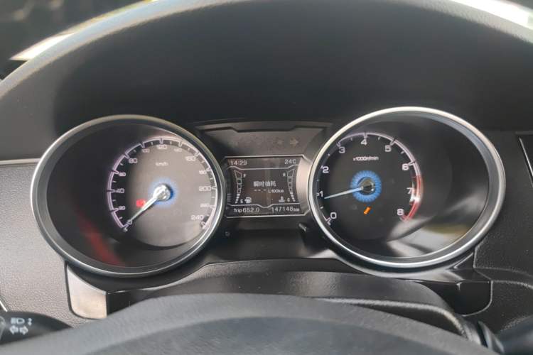Used Zotye SR7 2016 1.5T Manual Cube Heart Edition China V Standard Instrument Cluster