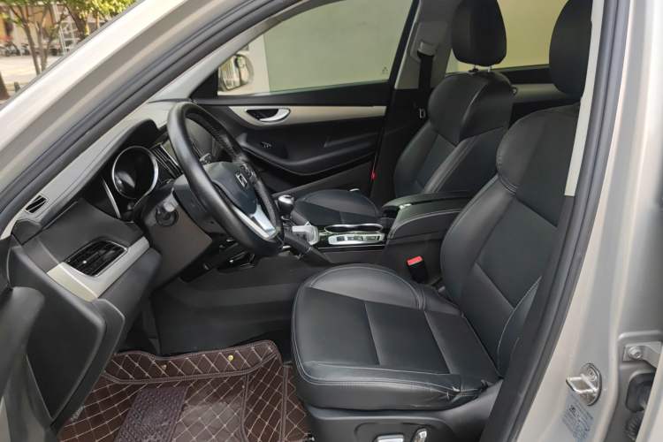 Used Zotye SR7 2016 1.5T Manual Cube Heart Edition China V Standard Left Front Seat
