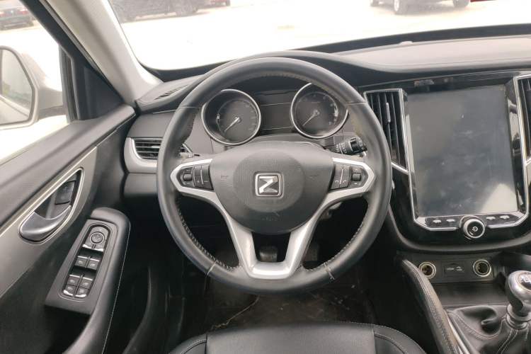 Used Zotye SR7 2016 1.5T Manual Cube Heart Edition China V Standard Steering Wheel